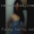 Foley, horny woman
